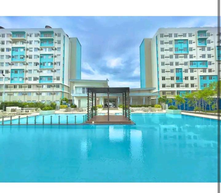 Condotel DC Dumaguete City Eksteriør billede