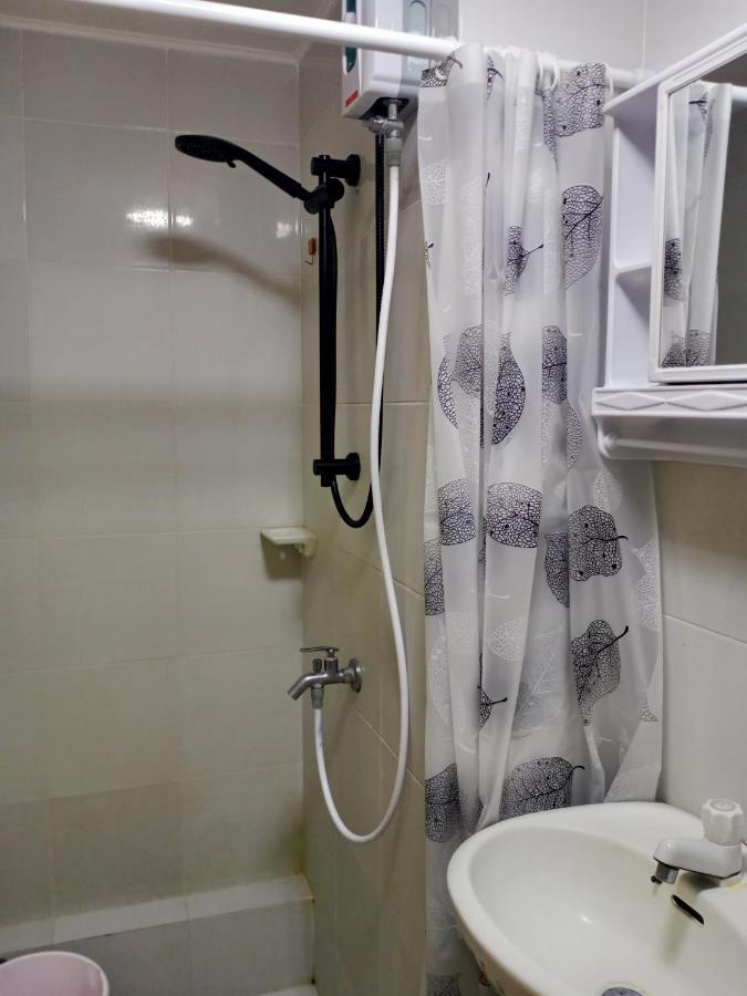 Condotel DC Dumaguete City Eksteriør billede