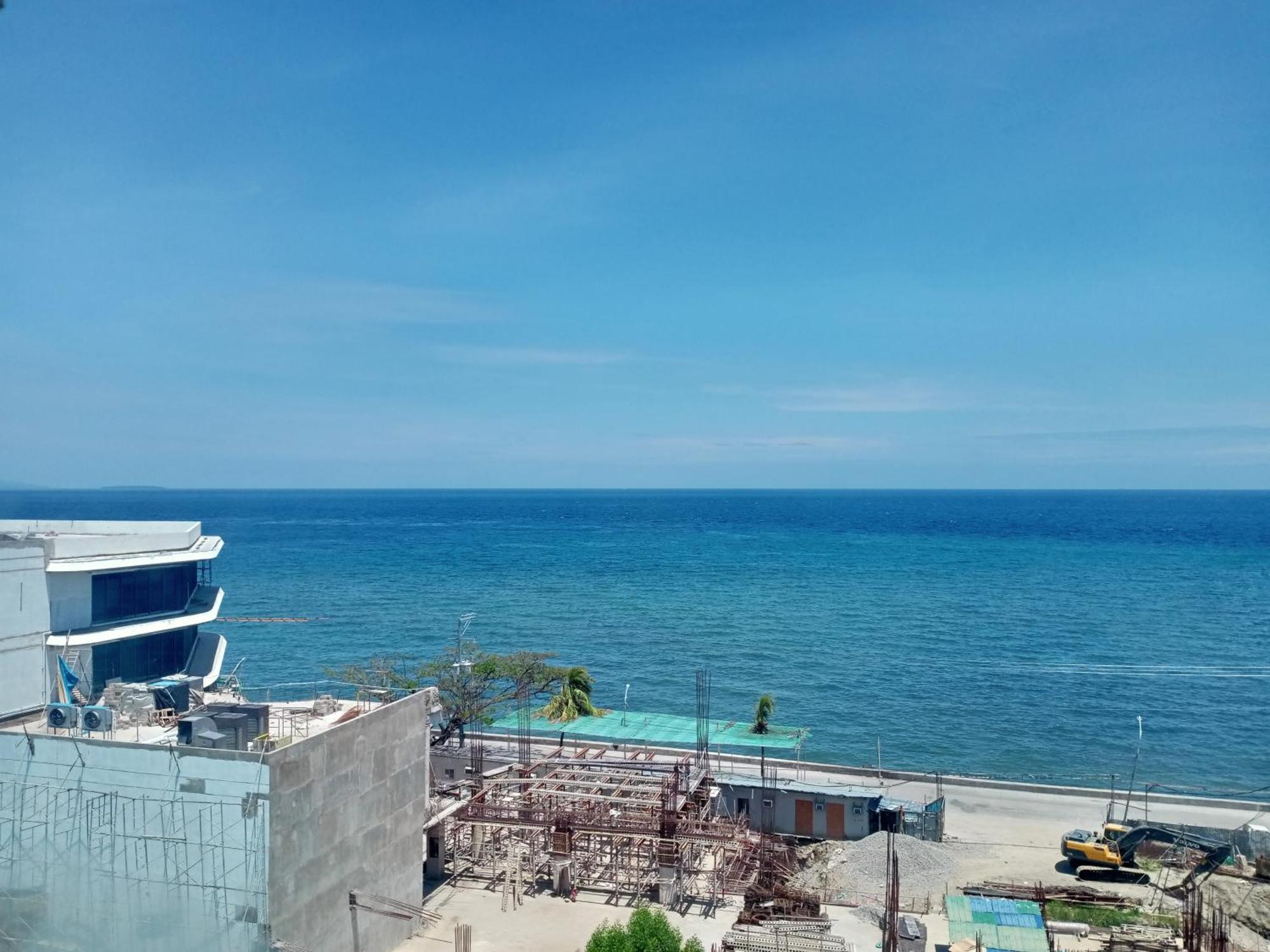 Condotel DC Dumaguete City Eksteriør billede