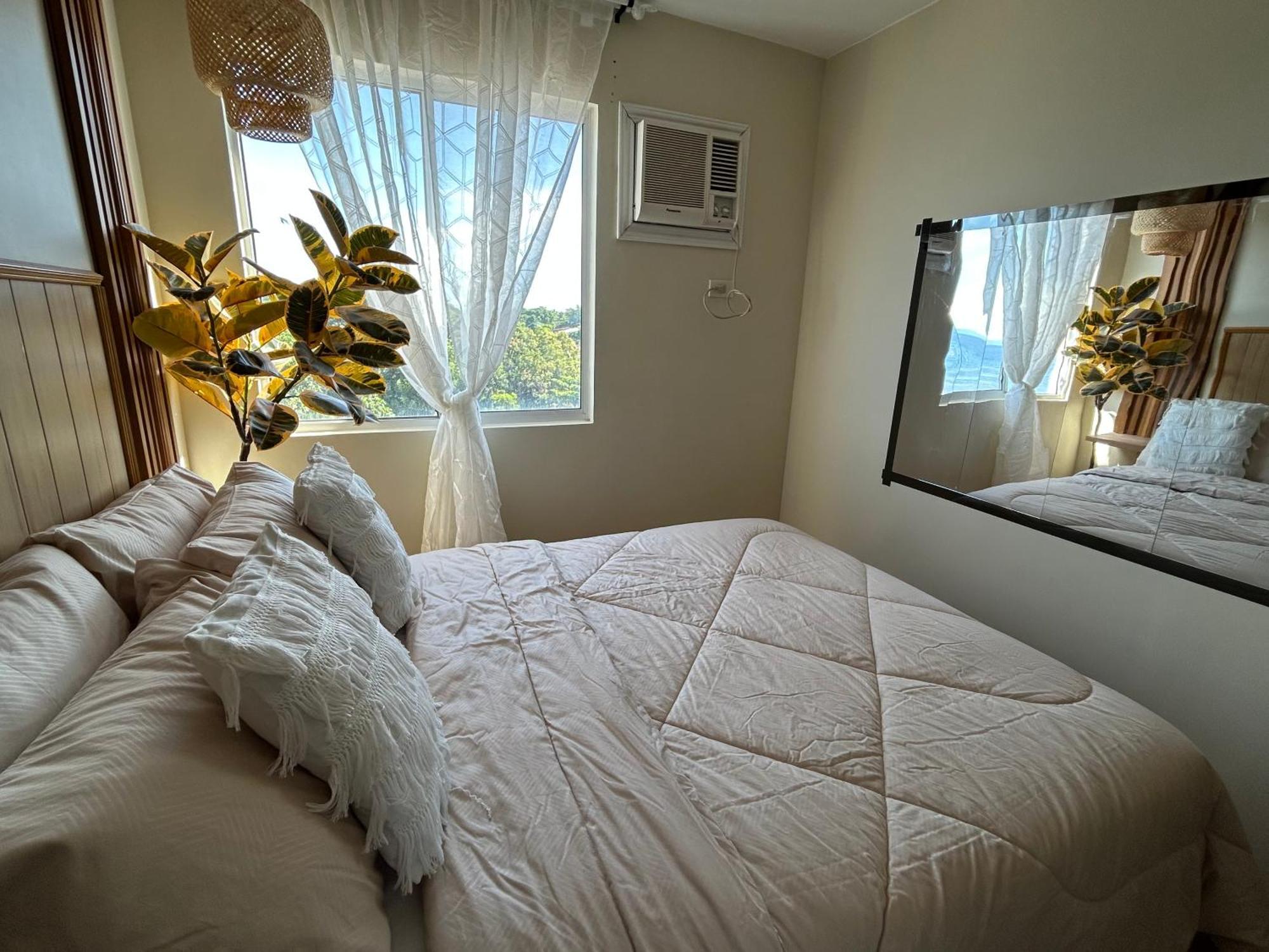 Condotel DC Dumaguete City Eksteriør billede