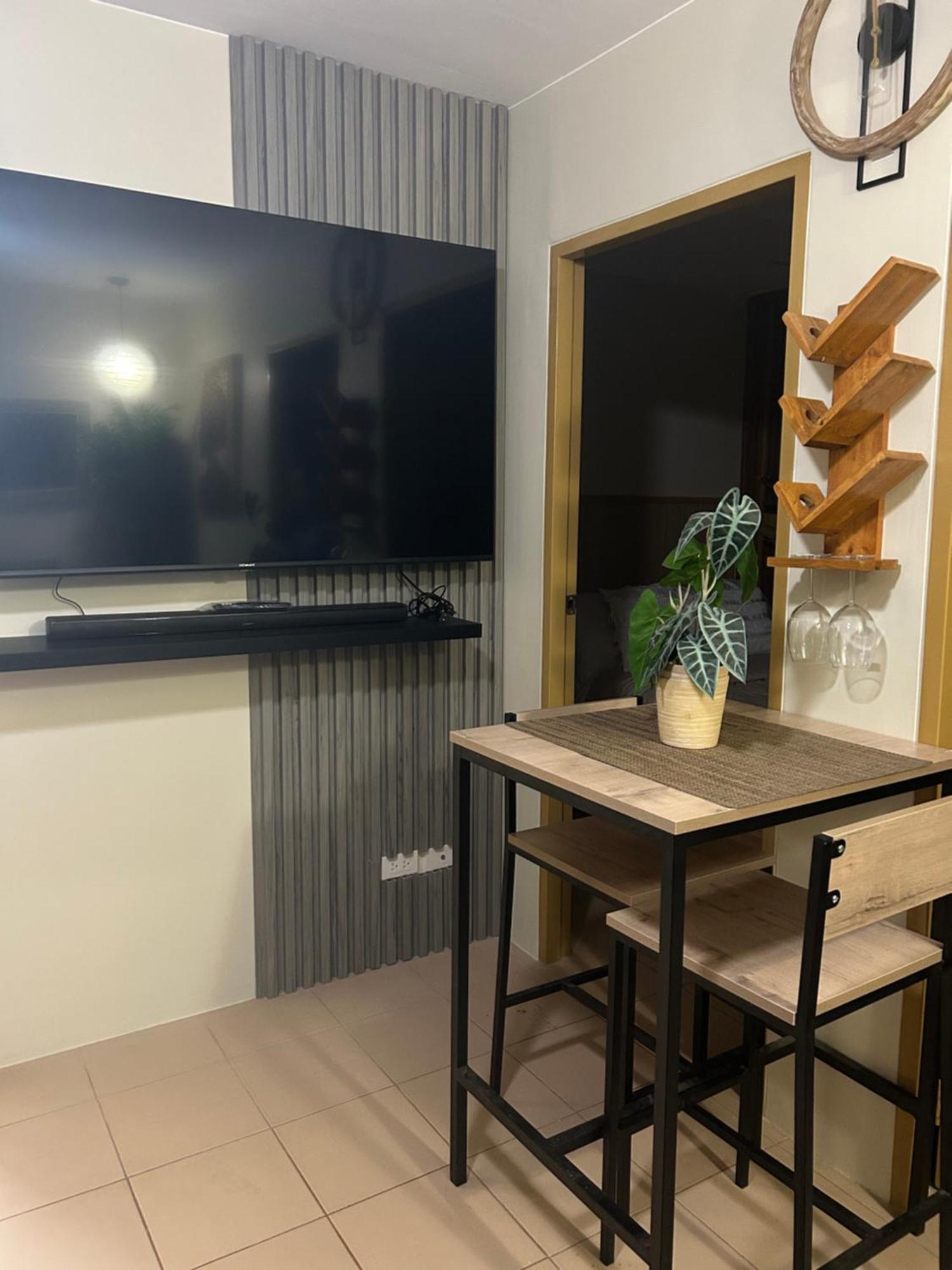 Condotel DC Dumaguete City Eksteriør billede